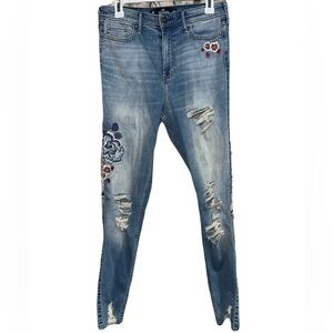 Hollister Woman's Floral Light Wash Jean, Size 11R